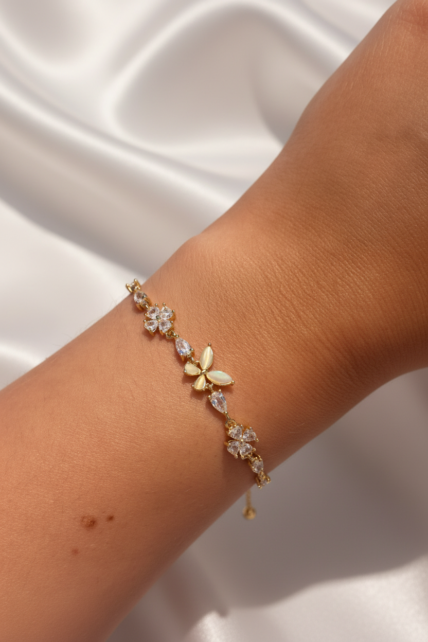Bracelet Bloom - fond soie blanche